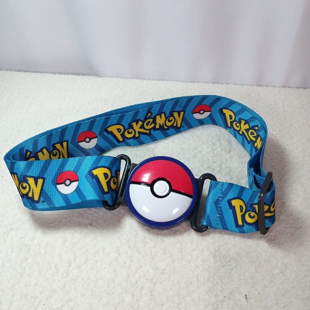 Pokémon Trainer Belt Buckle & Strap Replacement Part 2018 Poké Ball 19332MN